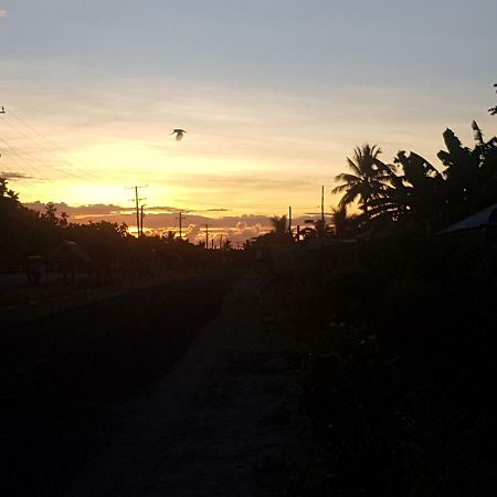 Tailua Beach Fales Manase Екстериор снимка