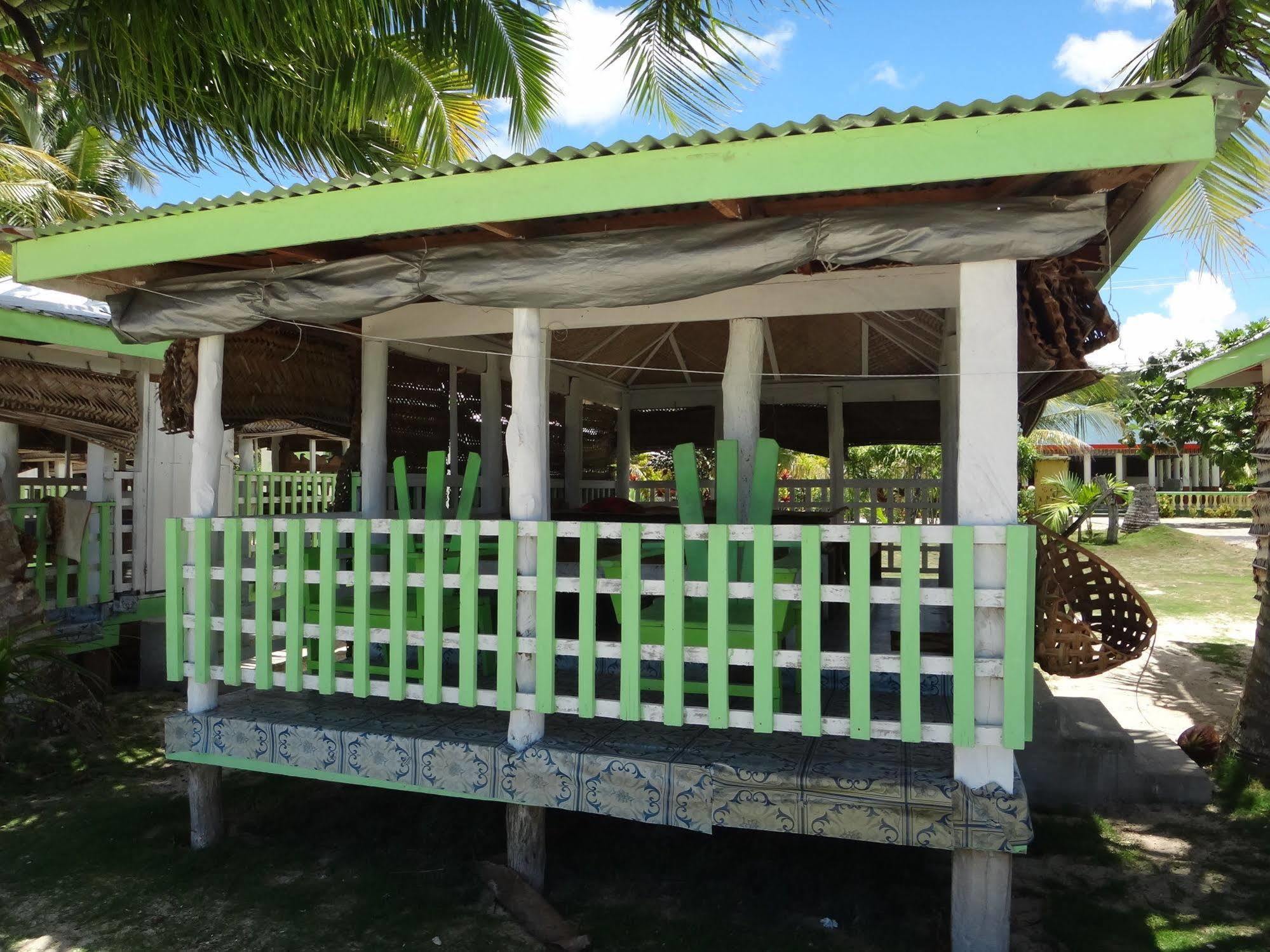 Tailua Beach Fales Manase Екстериор снимка