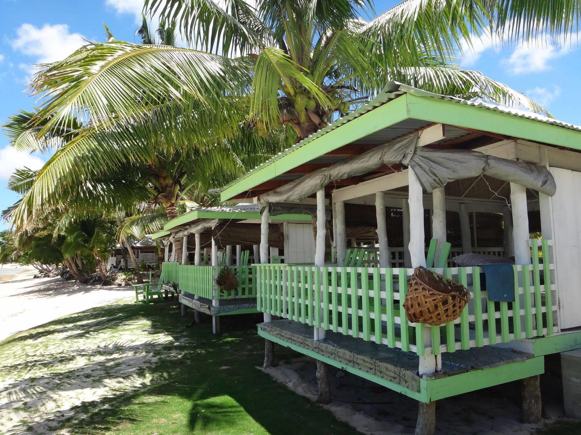 Tailua Beach Fales Manase Екстериор снимка