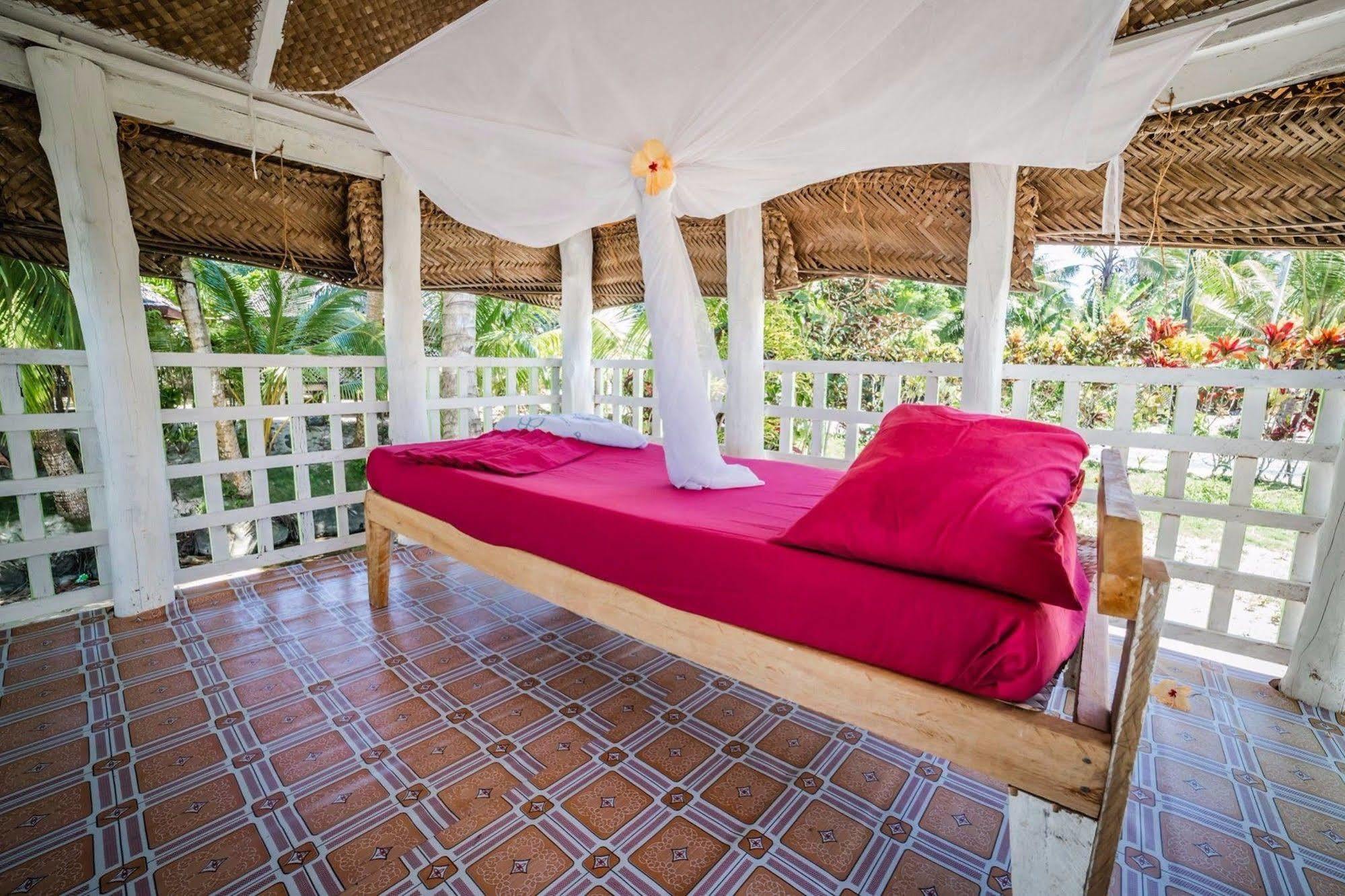 Tailua Beach Fales Manase Екстериор снимка