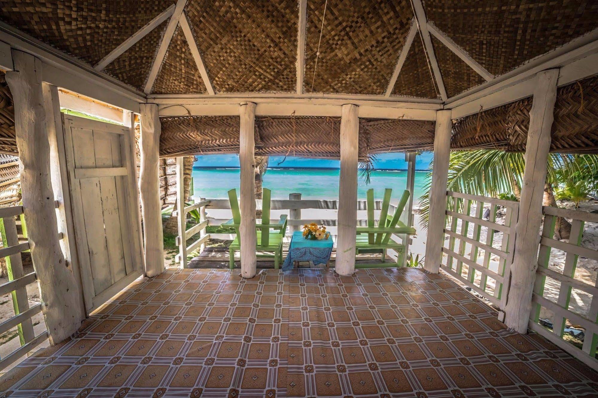 Tailua Beach Fales Manase Екстериор снимка