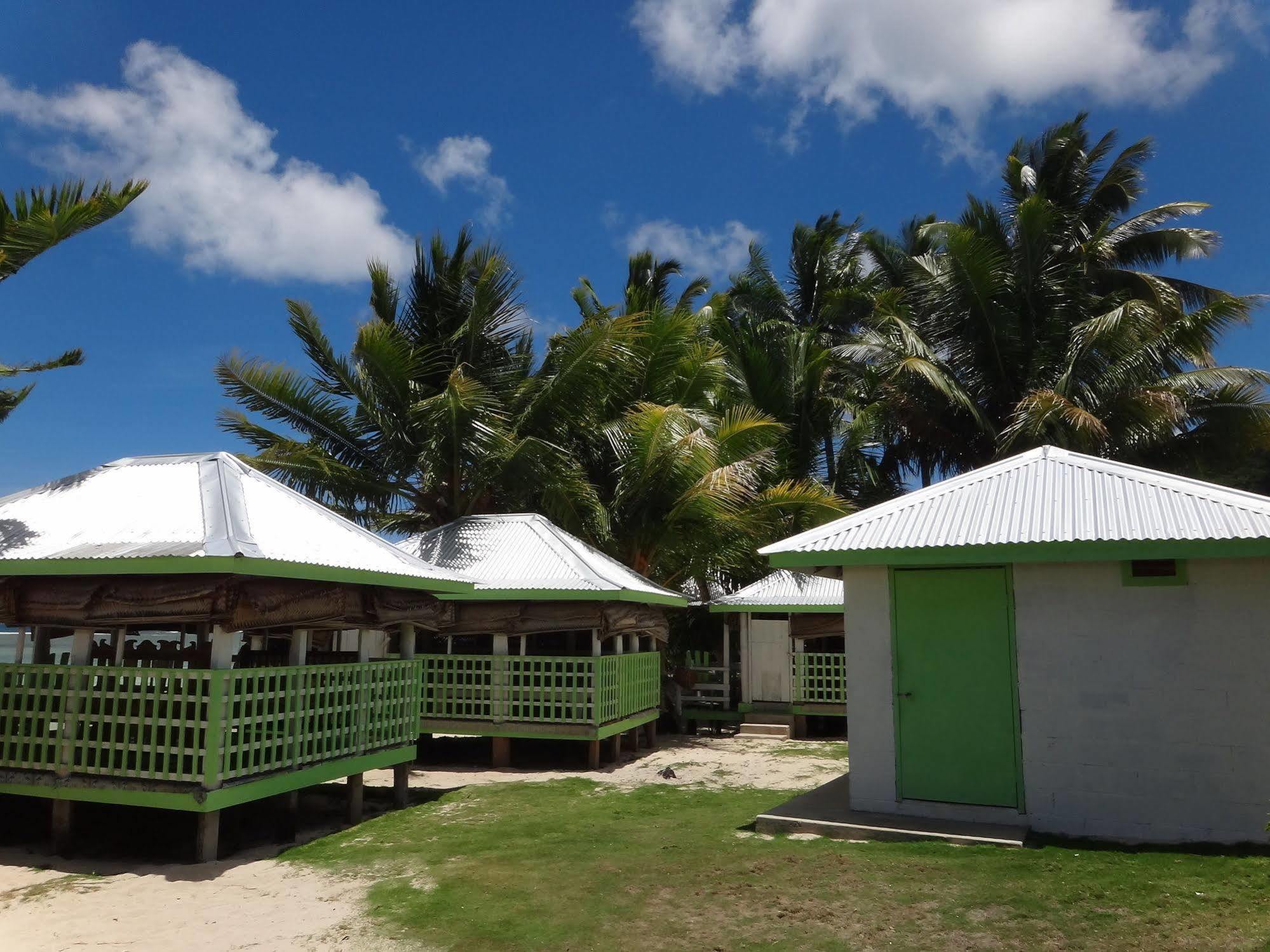 Tailua Beach Fales Manase Екстериор снимка