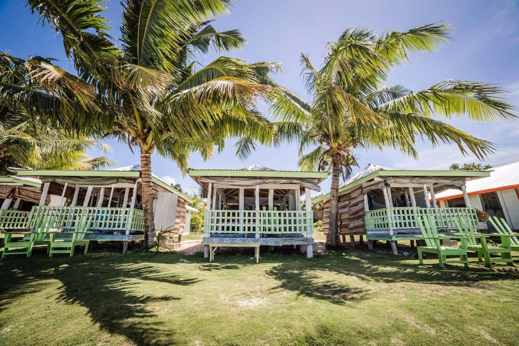 Tailua Beach Fales Manase Екстериор снимка