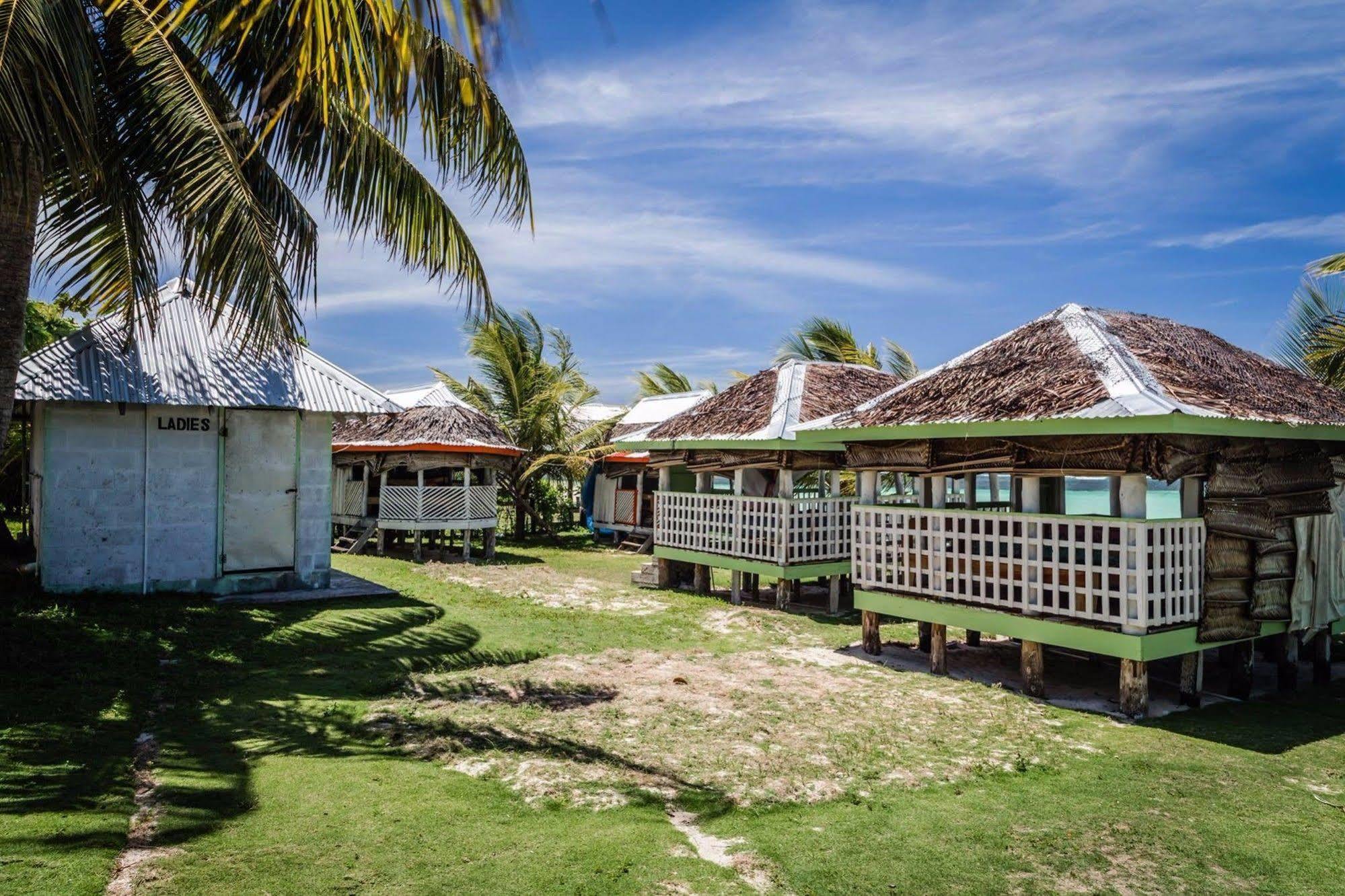 Tailua Beach Fales Manase Екстериор снимка