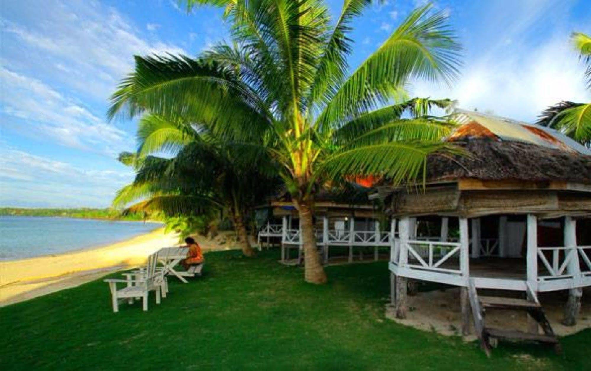 Tailua Beach Fales Manase Екстериор снимка