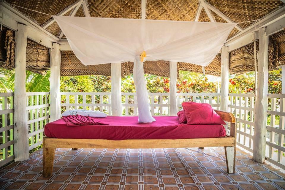 Tailua Beach Fales Manase Екстериор снимка
